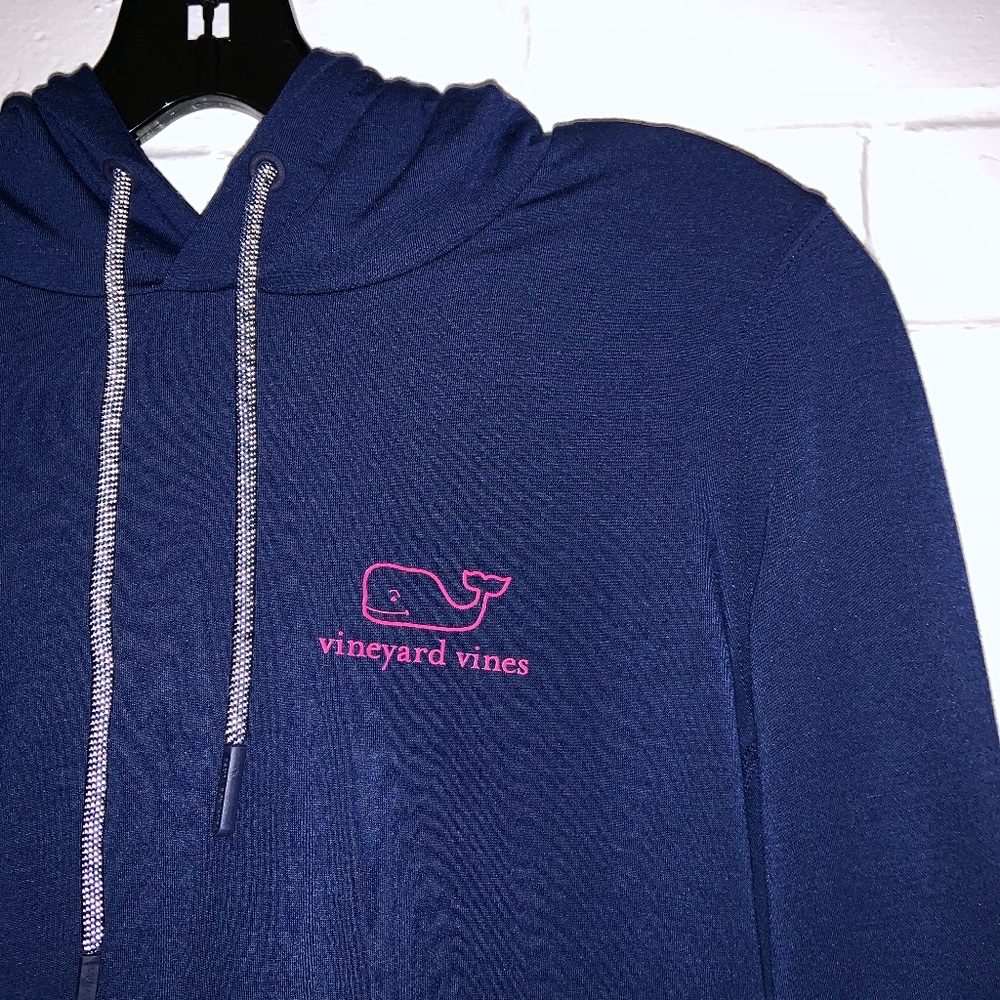 Vineyard Vines activewear hoodie - Picture 2 of 6